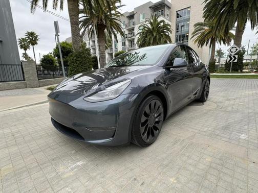 Gray 2022 Tesla Model Y Performance