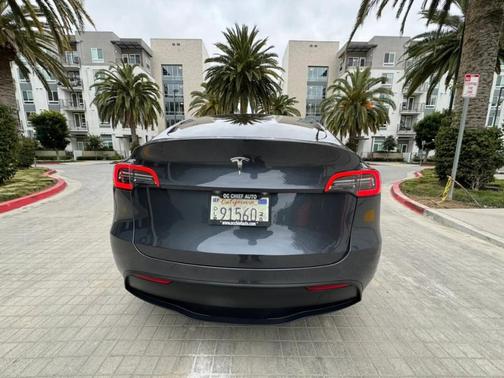 Gray 2022 Tesla Model Y Performance