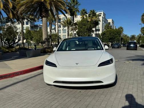 2025 Tesla Model 3 Long Range