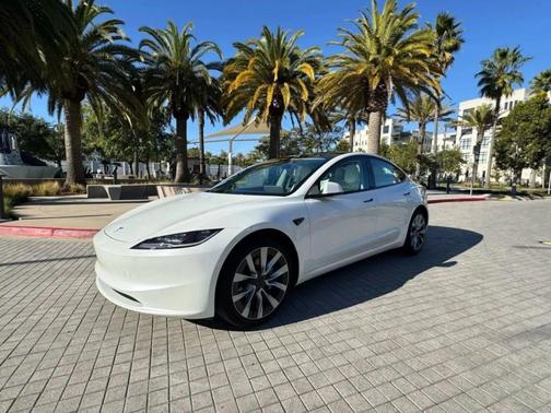 2025 Tesla Model 3 Long Range