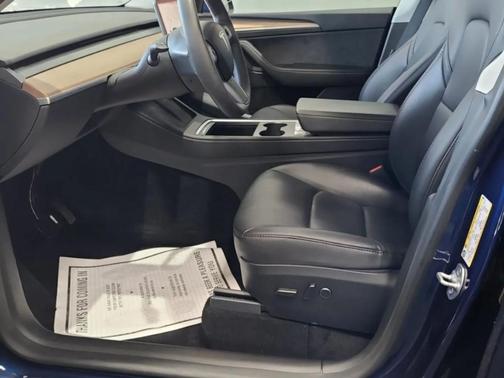 Deep Blue Metallic 2024 Tesla Model Y Long Range