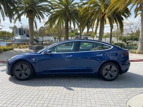 2019 Tesla Model 3 Mid Range
