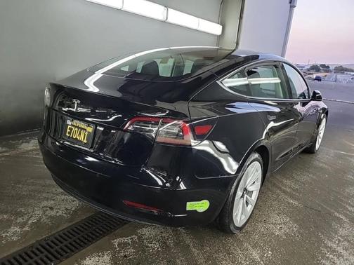 2022 Tesla Model 3 Base
