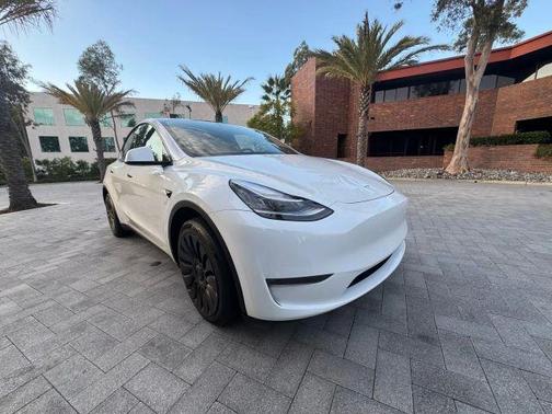 2023 Tesla Model Y Long Range