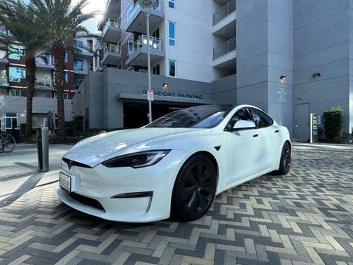 2022 Tesla Model S Base