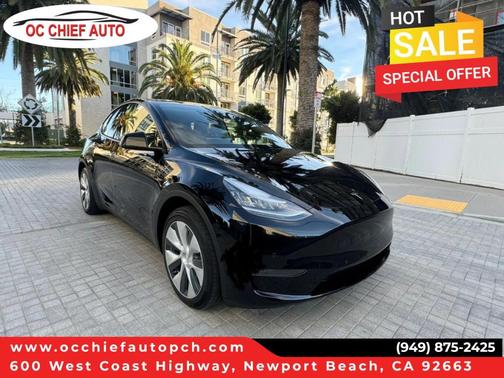 Black 2025 Tesla Model Y Long Range