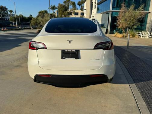 2022 Tesla Model Y Long Range