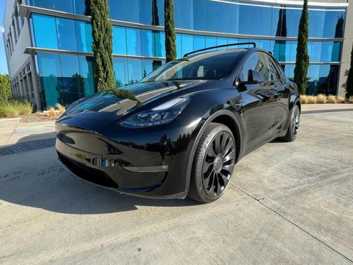 2023 Tesla Model Y Long Range