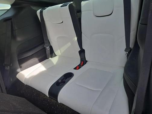 Pearl White Multi 2024 Tesla Model Y Long Range