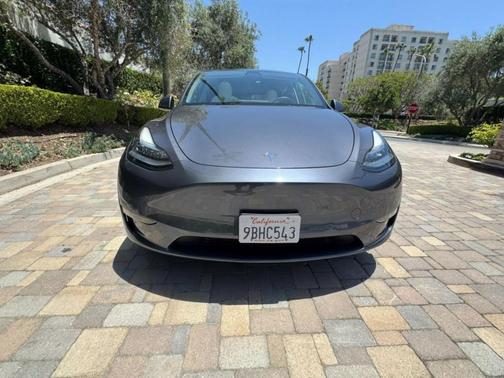 2022 Tesla Model Y Long Range