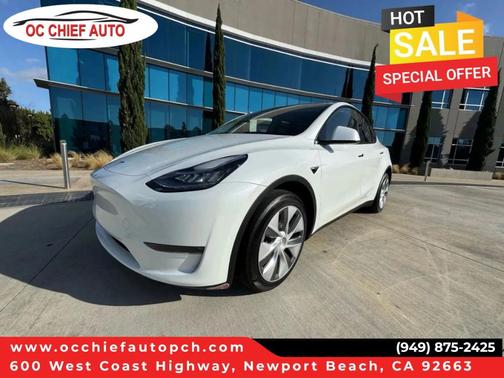 Pearl White Multi 2023 Tesla Model Y Long Range