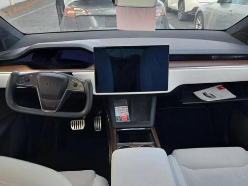 2023 Tesla Model X Standard Range