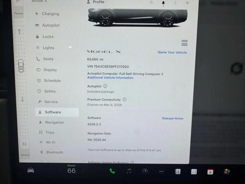 2023 Tesla Model X Standard Range