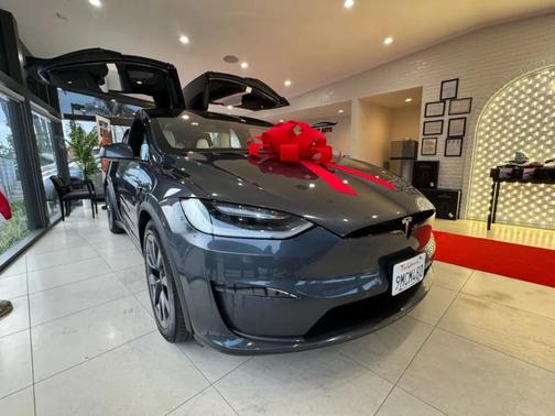 2023 Tesla Model X Standard Range