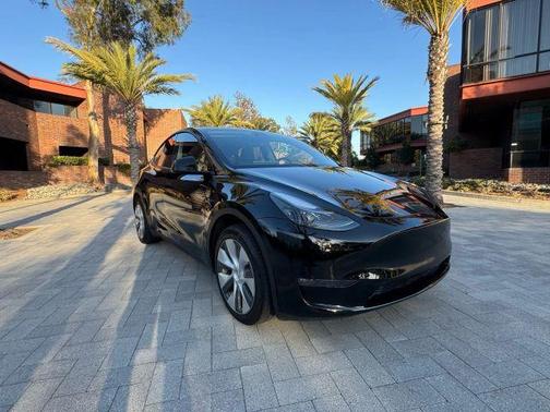 2023 Tesla Model Y Long Range