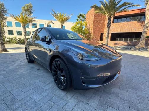 2024 Tesla Model Y Performance