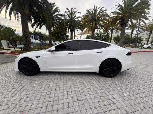 Pearl White Multi 2023 Tesla Model S Standard Range