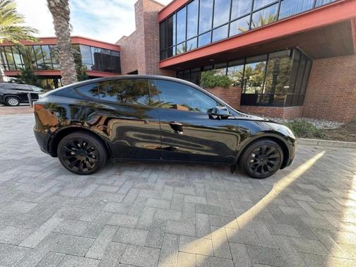 Black 2023 Tesla Model Y Long Range