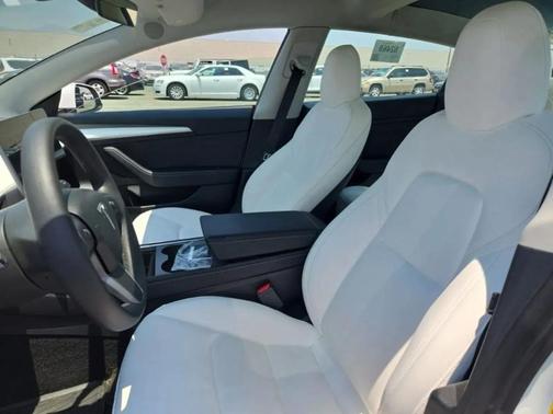 Pearl White Multi 2022 Tesla Model 3 Base