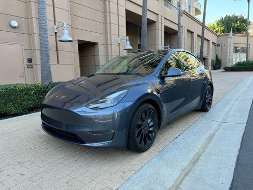 2023 Tesla Model Y Performance