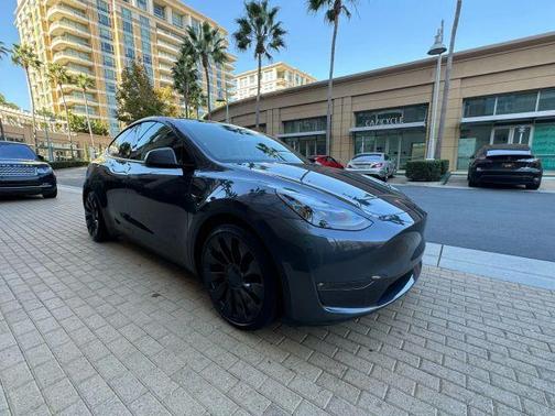2023 Tesla Model Y Performance