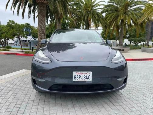 2023 Tesla Model Y Base