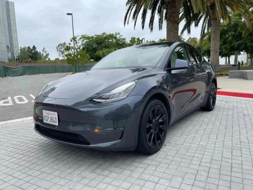 2023 Tesla Model Y Base