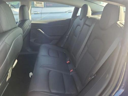 2022 Tesla Model 3 Base