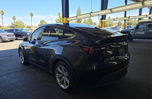 Gray 2024 Tesla Model Y Long Range
