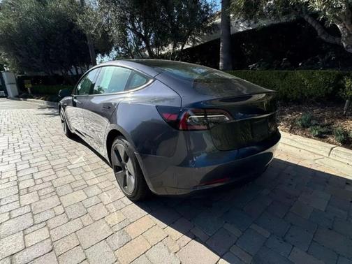 Gray 2022 Tesla Model 3 Long Range