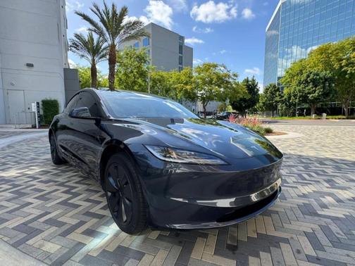 2025 Tesla Model 3 Long Range