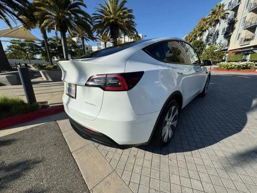 2022 Tesla Model Y Long Range