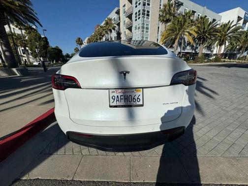 2022 Tesla Model Y Long Range