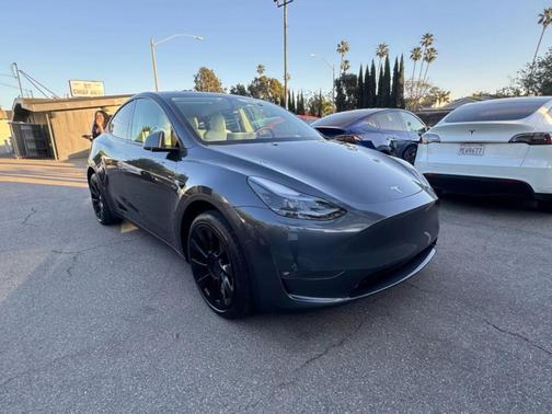 2023 Tesla Model Y Long Range