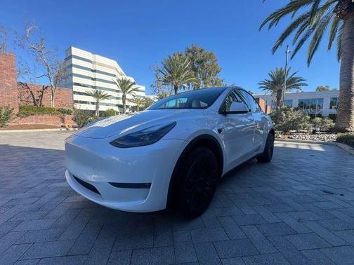 2022 Tesla Model Y Long Range