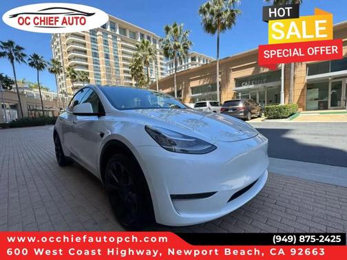 Pearl White Multi 2023 Tesla Model Y Long Range