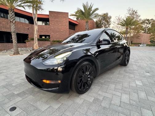 2023 Tesla Model Y Performance