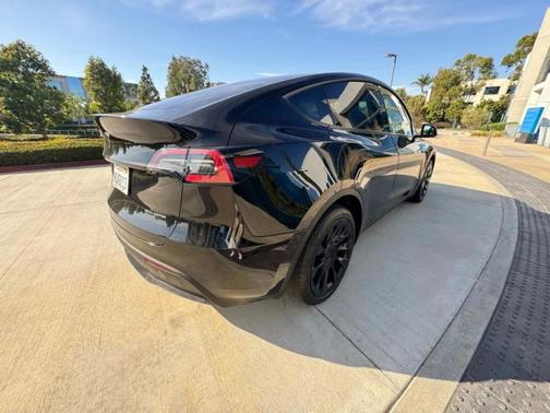 Black 2023 Tesla Model Y Long Range