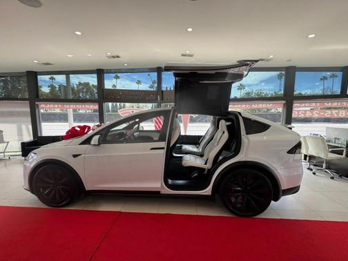Pearl White Multi 2023 Tesla Model X Standard Range