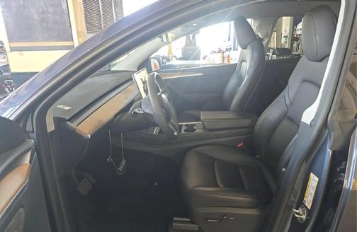 Gray 2024 Tesla Model Y Long Range