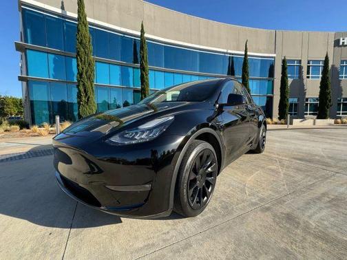 2022 Tesla Model Y Long Range