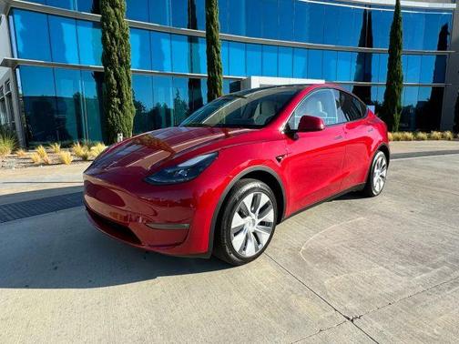 2023 Tesla Model Y Long Range