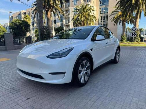 2022 Tesla Model Y Long Range