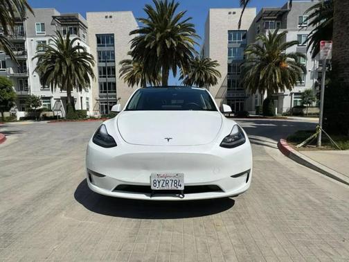 2023 Tesla Model Y Long Range