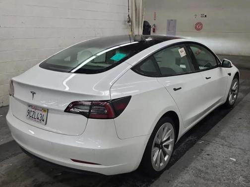 2022 Tesla Model 3 Base