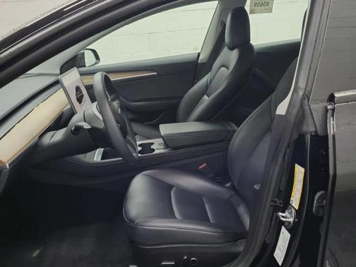 2022 Tesla Model 3 Base