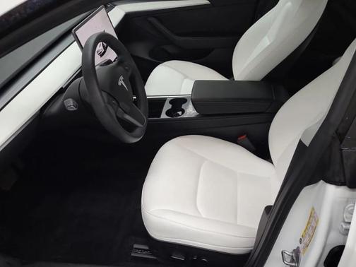 2022 Tesla Model 3 Base