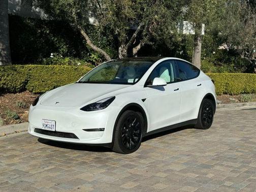 2023 Tesla Model Y Long Range