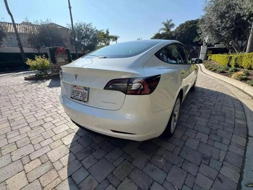 2022 Tesla Model 3 Base