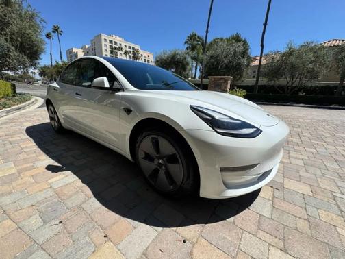 2022 Tesla Model 3 Base